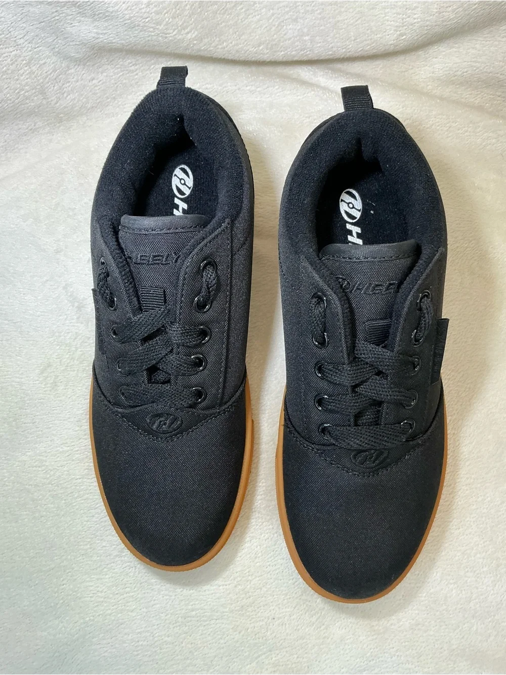 Heelys Pro 20 Black Canvas Skate Sneakers youth Size 3
